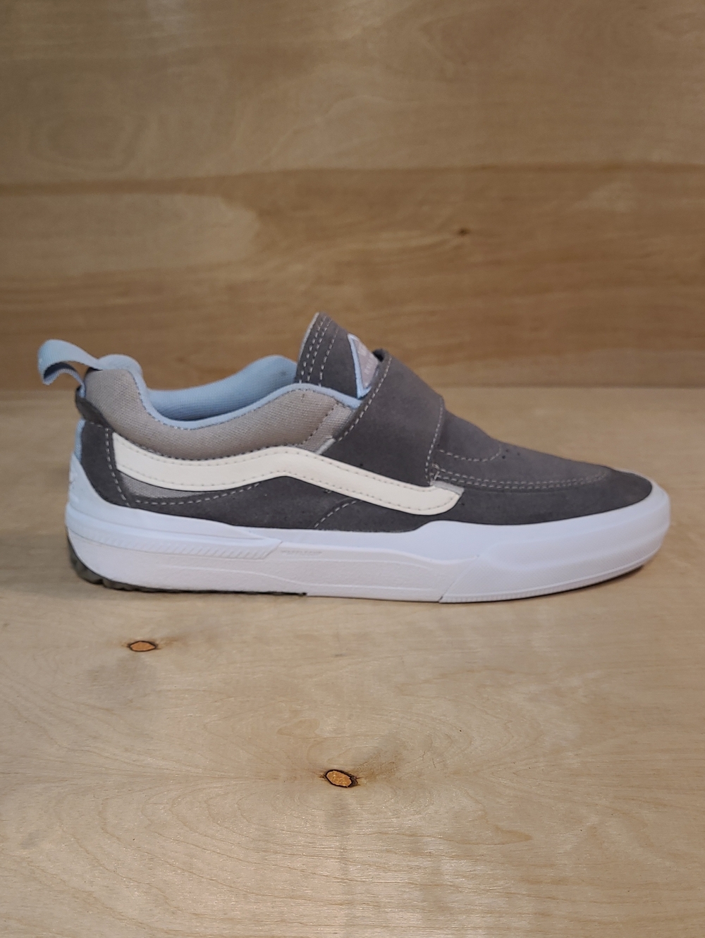 Vans Kyle Pro 2 or Kyle 2 laceless/velcro sneakers in gray and white Mens 6.5
